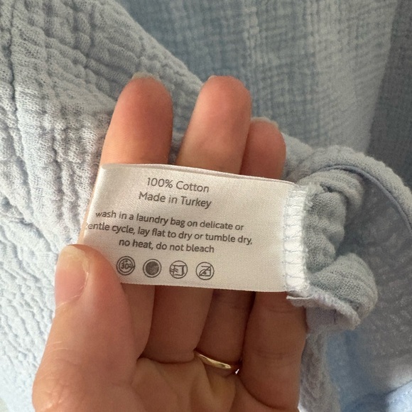 The Handloom Light Blue Gauze Button-Front Shirt (one size) - Picture 5 of 6